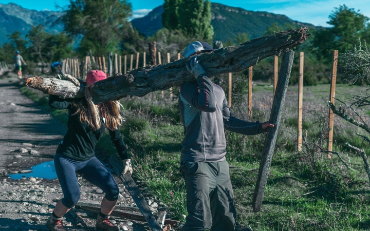 service learning on outdoor leadership trip to patagonia 